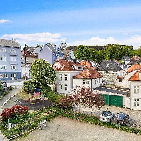 Behind Bryggen - Renovated - Budget Friendly Берген Екстериор снимка